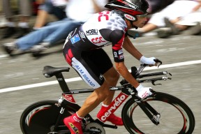 乐鱼电脑版官网-努尔基奇新秀赛季数据分析：或是杨瀚森的NBA生存指南，努尔基奇篮板