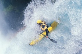 乐鱼体育官网入口-中超比赛中出现戏剧性红牌引发争议，中超比赛中出现戏剧性红牌引发争议怎么办